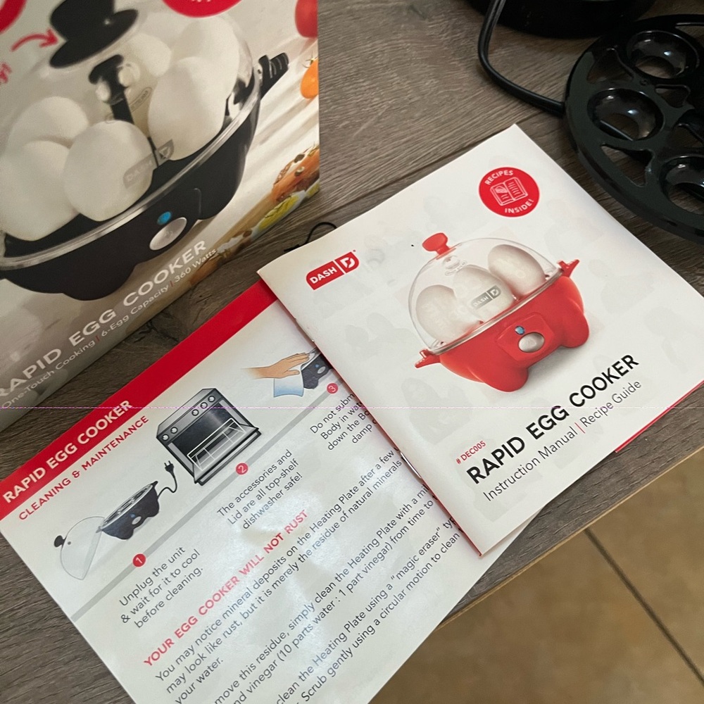 Dash Rapid Egg Cooker with Accessories - Picture 3 of 3